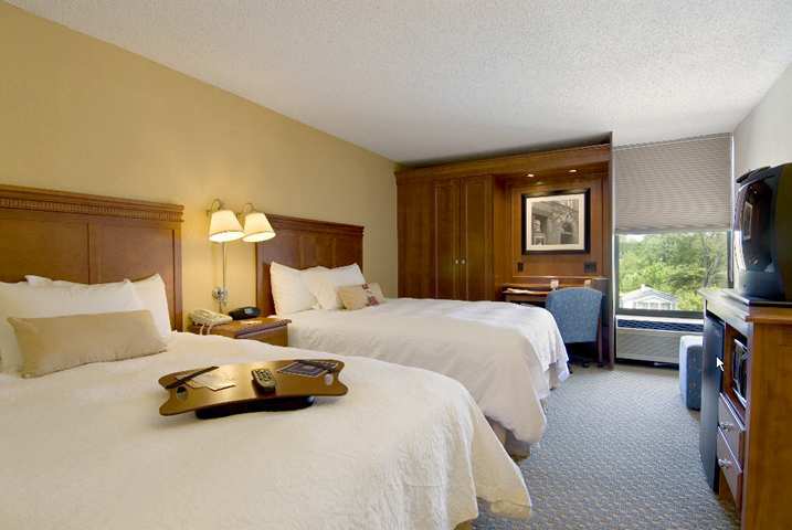 Hampton Inn Hendersonville Oda fotoğraf